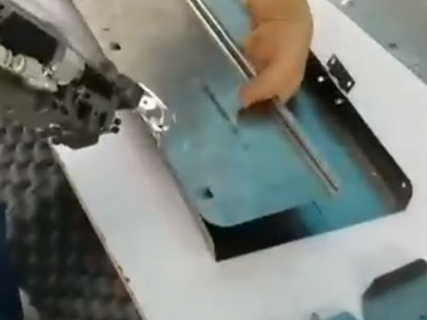 燒烤爐專用拉釘機(jī)
